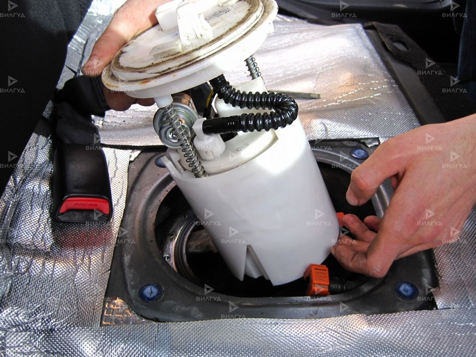 Замена топливного фильтра Mazda в Темрюке