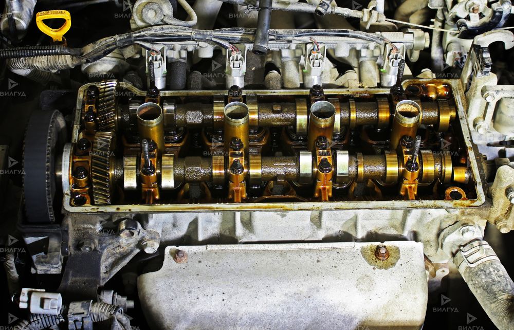 Замена прокладки клапанной крышки Land Rover в Темрюке