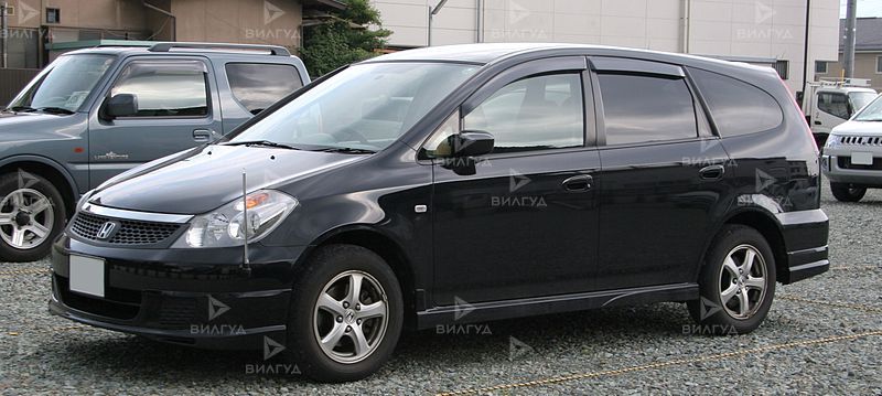 Замена задних пружин Honda Stream в Темрюке